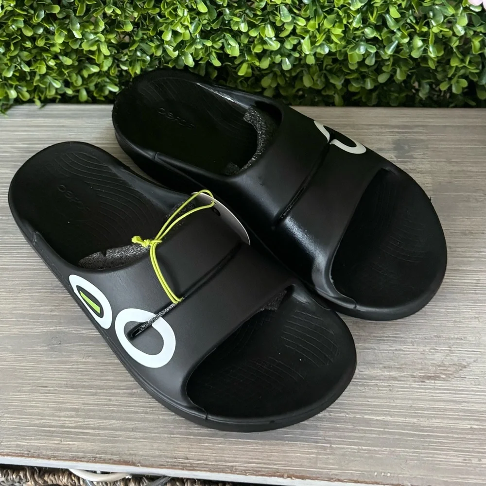 NEW OOFOS Black Slide Sandals M9 W11